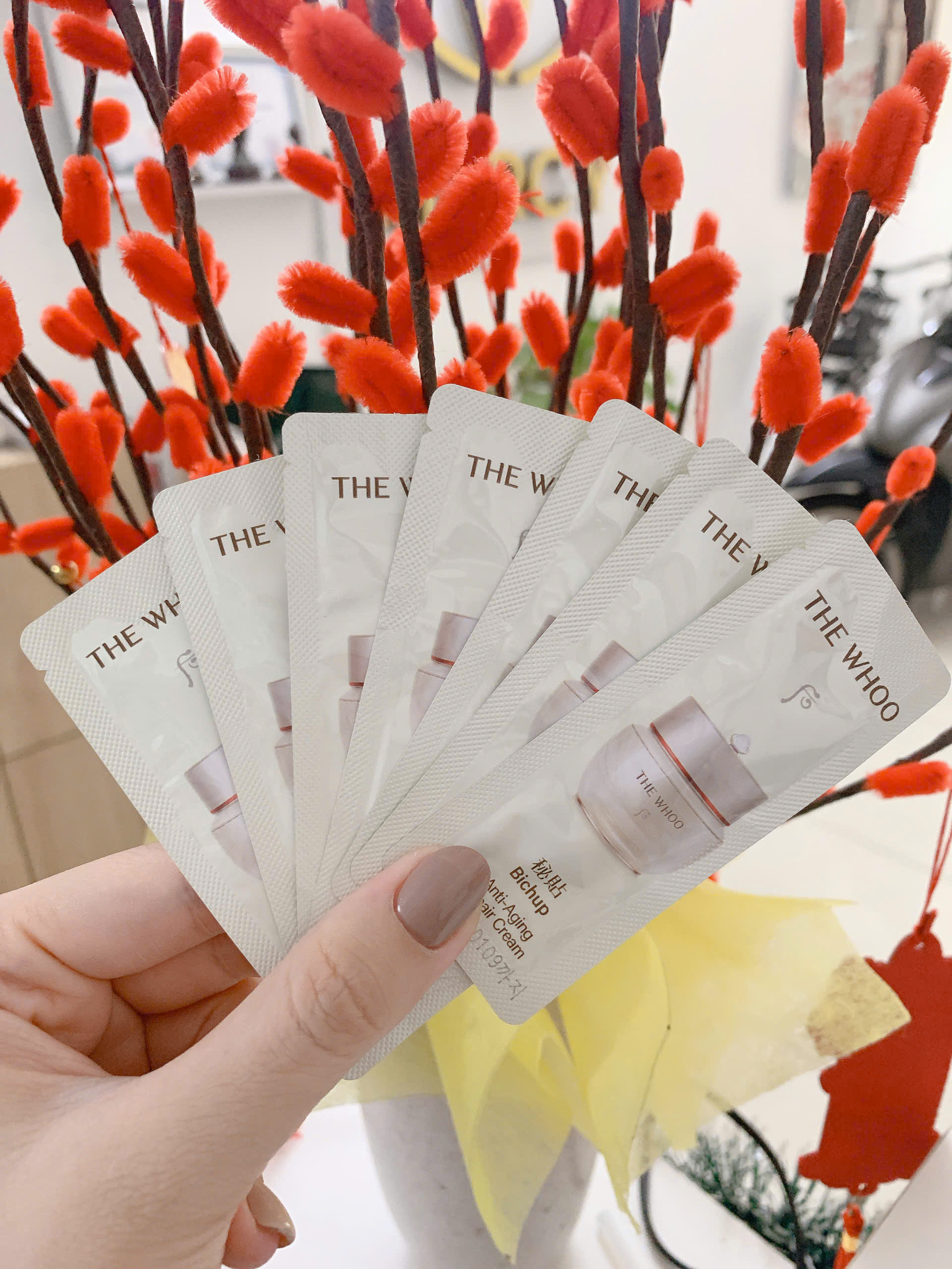 Combo 30 gói Kem dưỡng chống lão hóa WHOO Bichup Anti-Aging Repair Cream 1ml