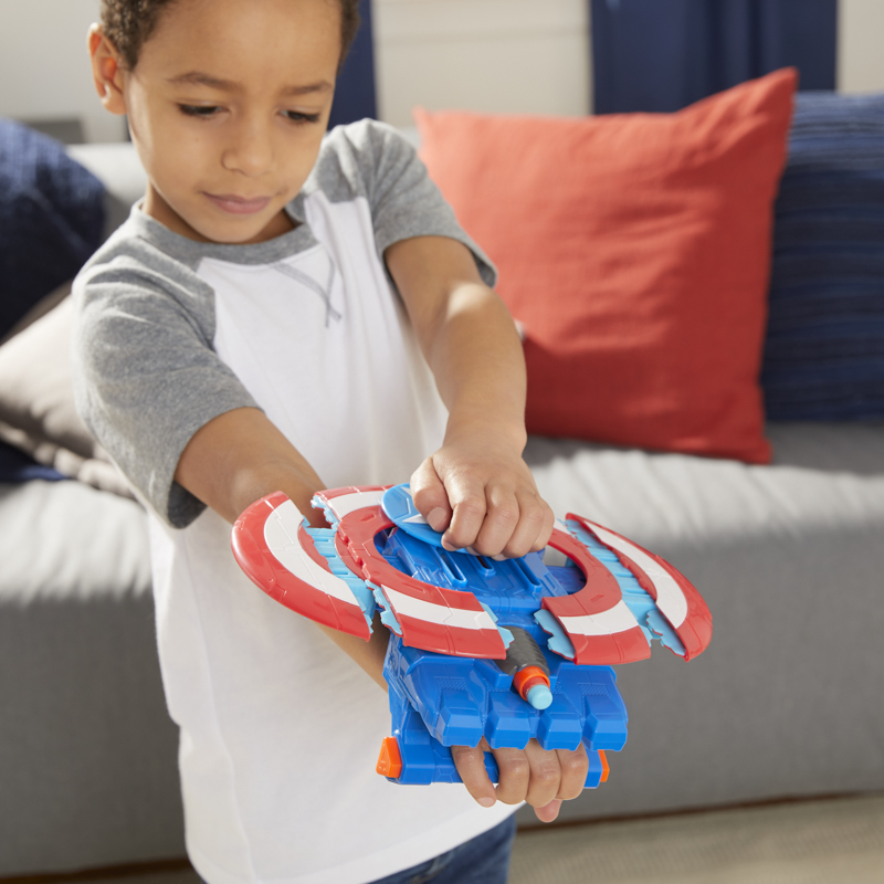 Đồ Chơi HASBRO AVENGERS Mô Hình Khiên Chiến Đấu Tấn Công Captain America Dòng Mech S F0265