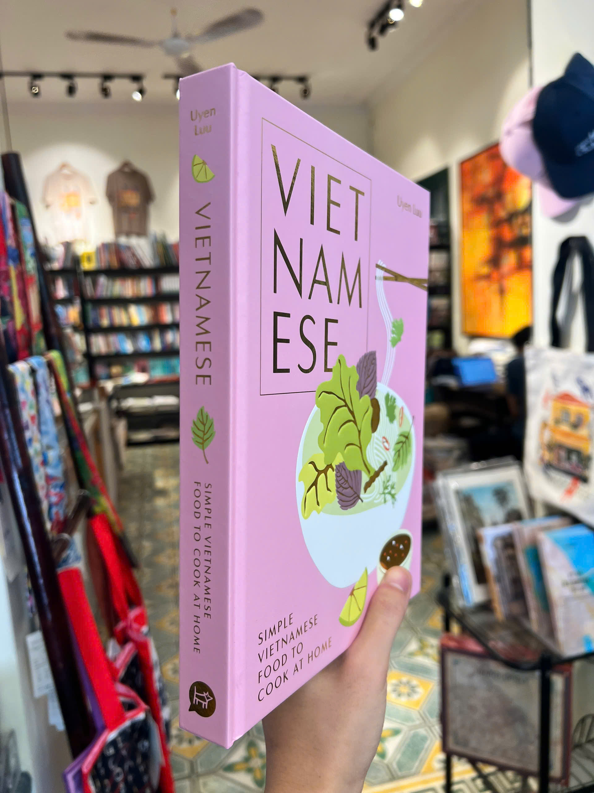 Sách - Vietnamese: Simple Vietnamese Food To Cook At Home by Uyen Luu / Non Fiction / Nấu ăn
