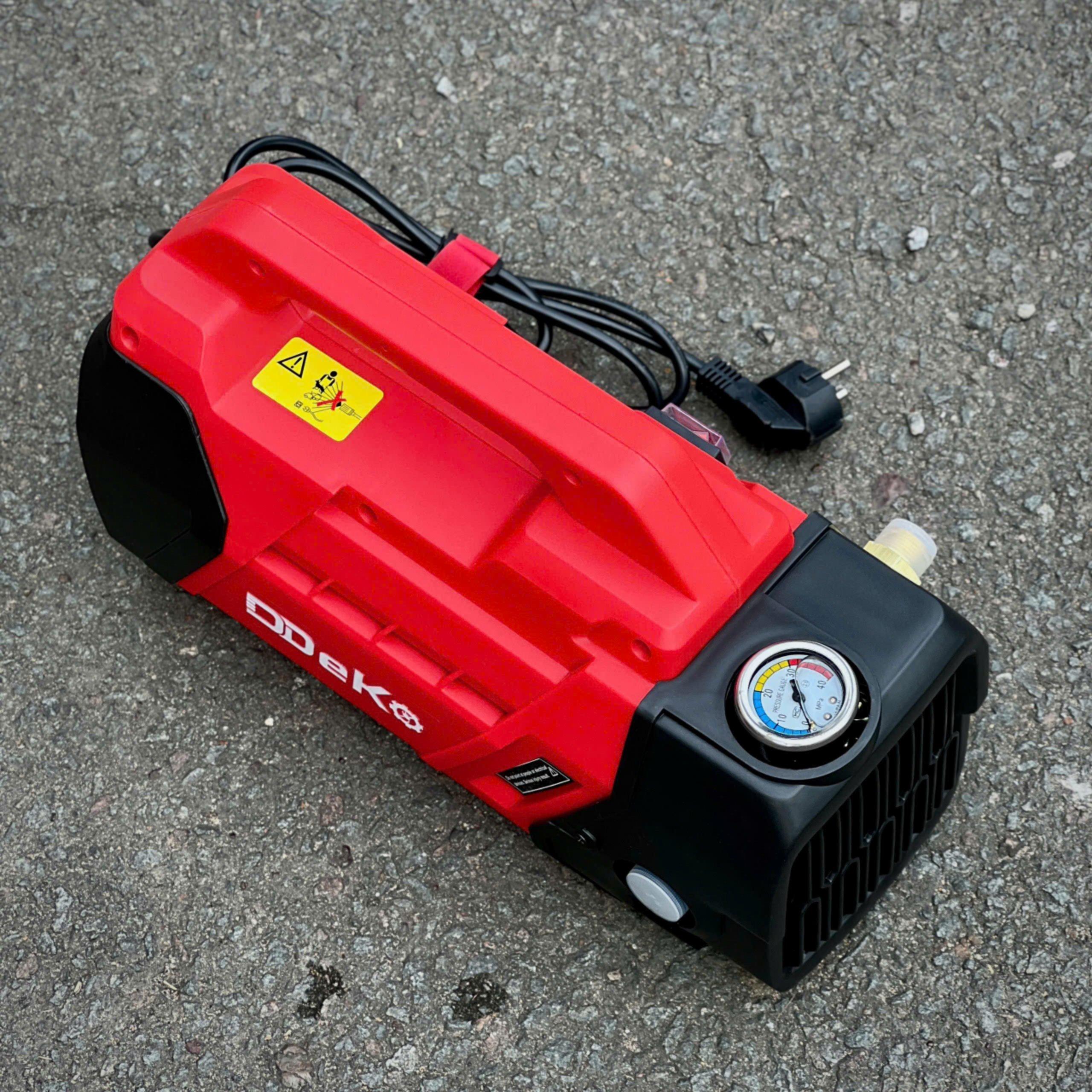 MÁY RỬA XE 2500W DK-P2000 DEKO - HÀNG CHÍNH HÃNG