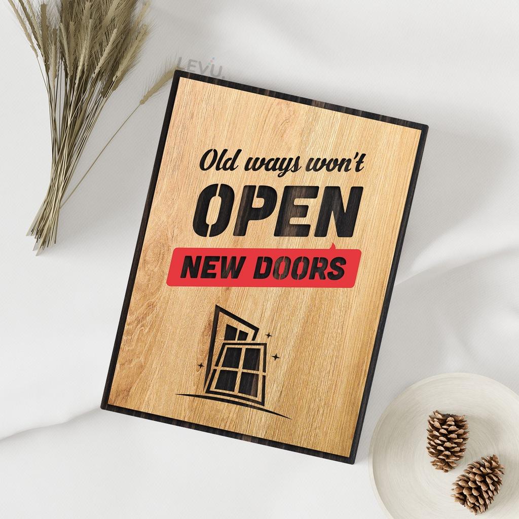Tranh văn phòng tiếng Anh LEVU EN05 “Old ways won’t open new doors”