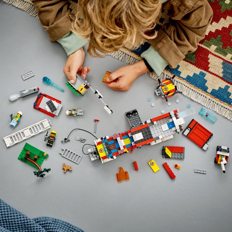 Đồ Chơi Lắp Ráp LEGO City Xe Cứu Hỏa Chuyên Dụng 60374