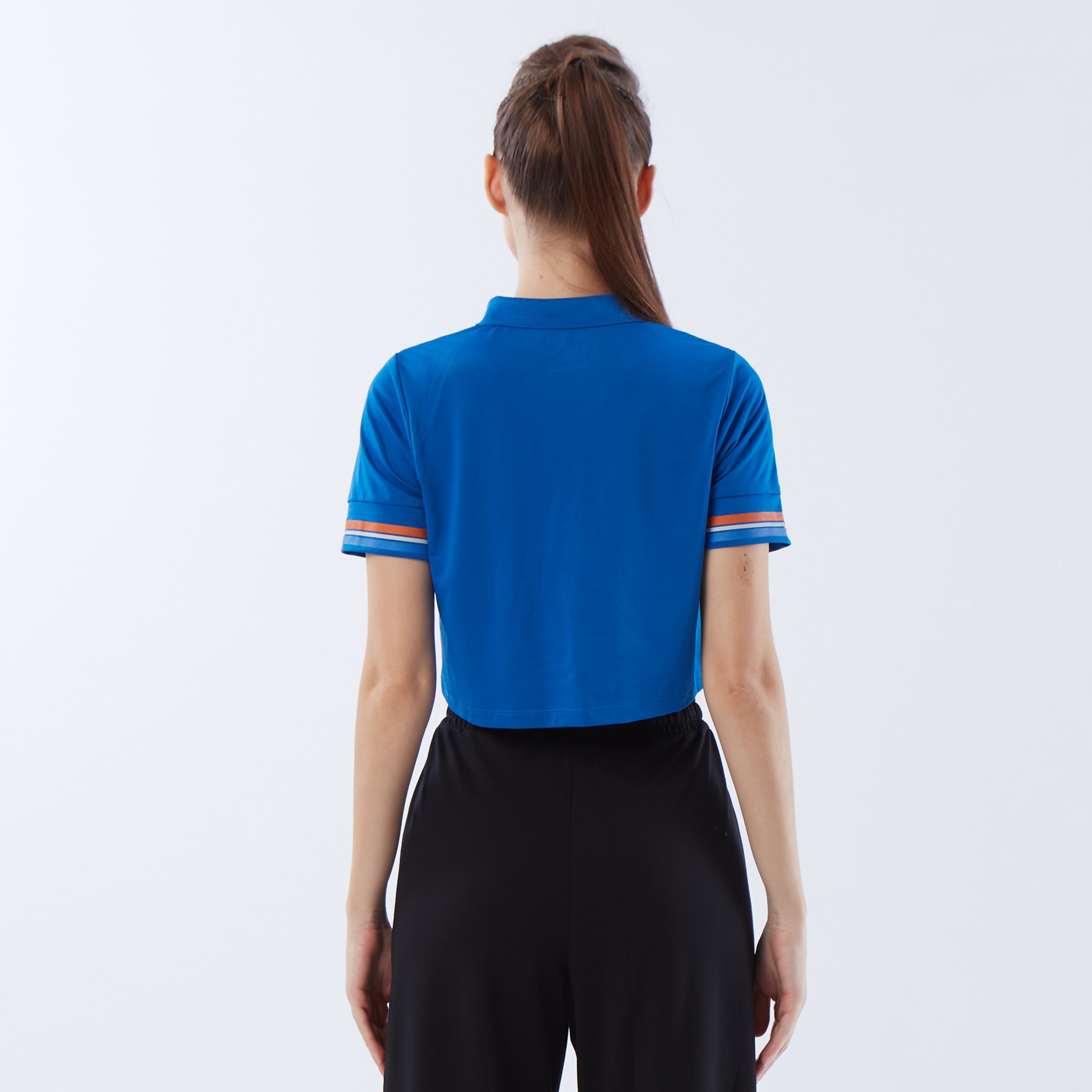 Áo thun thể thao nữ polo croptop in tay logo chuyển màu ONWAYS