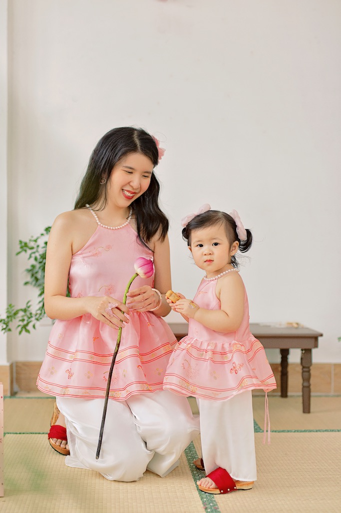 Sumire Store Áo yếm xòe organza Hoa Niên Ca - Hồng