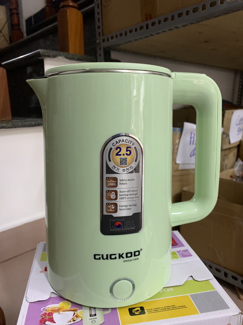 Ấm siêu tốc Thái