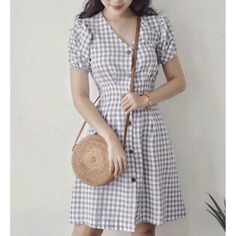 Đầm Caro chít eo tay phồng