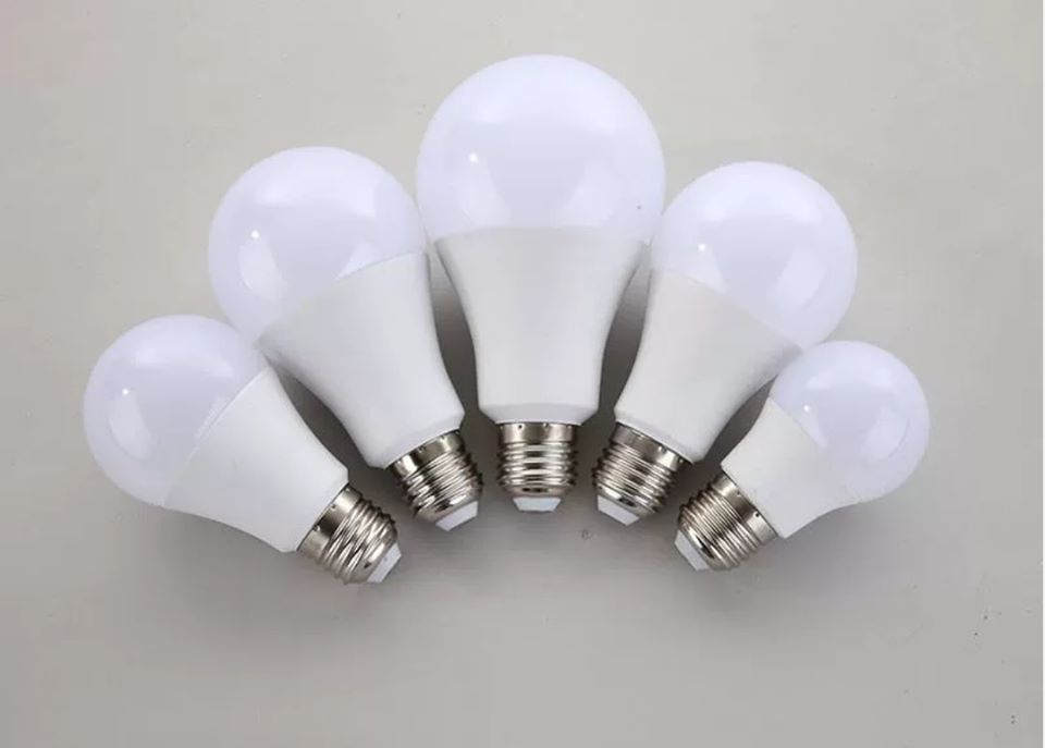 Bộ combo 05 bóng đèn led kín nước công suất 3W - đèn led bulb tiết kiệm điện- ánh sáng trắng - vàng ngẫu nhiên