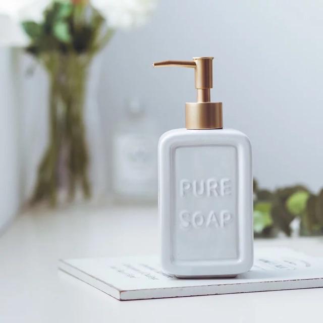 Bình gốm hình chữ nhật dập nổi có vòi nhấn dùng để chiết xà phòng, nước rửa tay