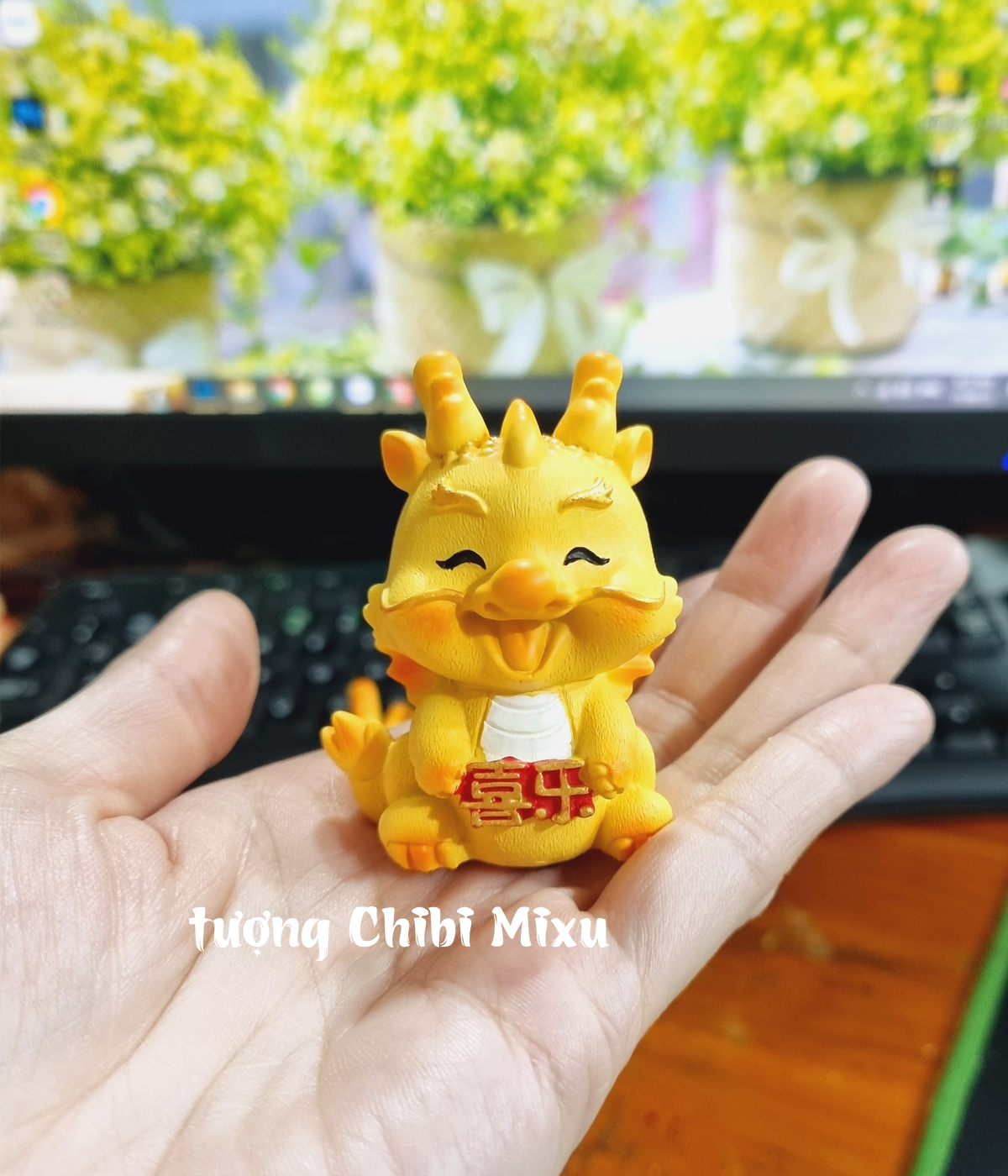 Bộ 4 tượng Rồng Vàng kèm chân đế 4 ô giả gỗ năm mới Thủ công Tượng điêu khắc