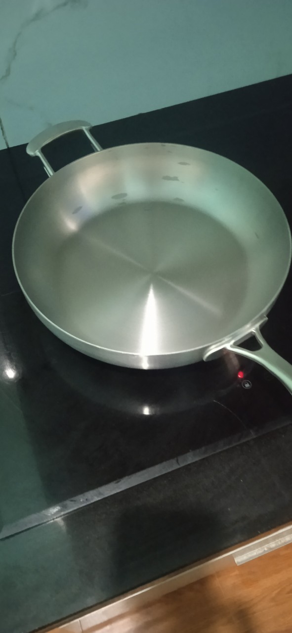 Chảo chống dính titan đường kính 28cm tốt cho sức khỏe