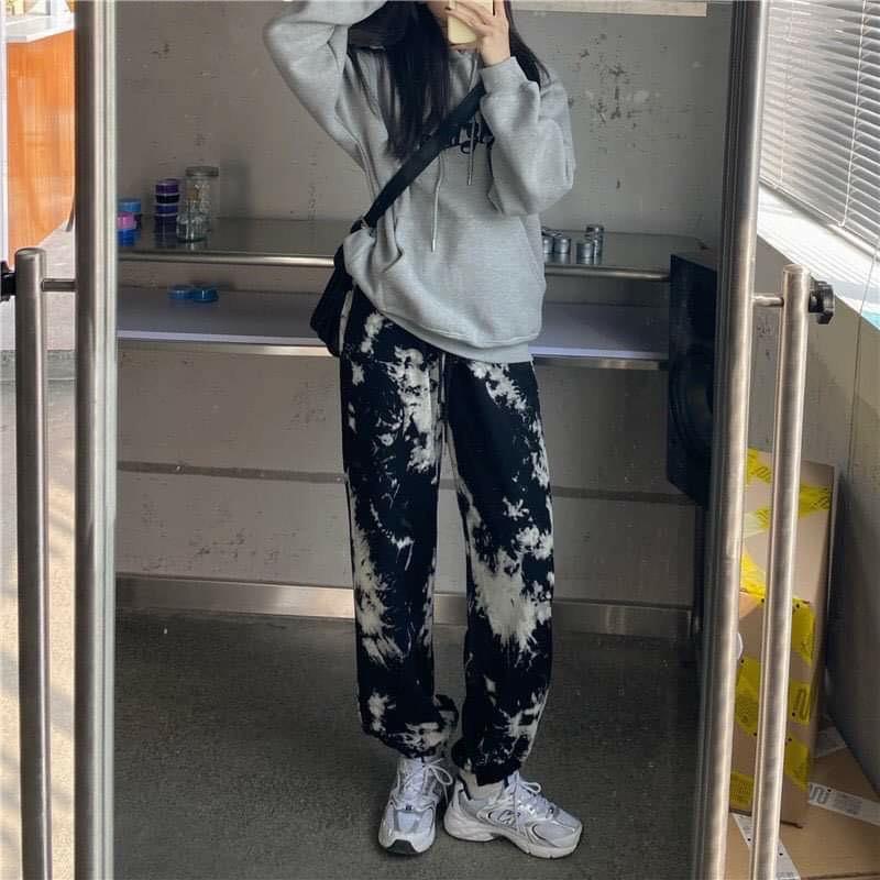Quần Jogger nữ rằn ri, Hoạ tiết loang màu ống bo rút
