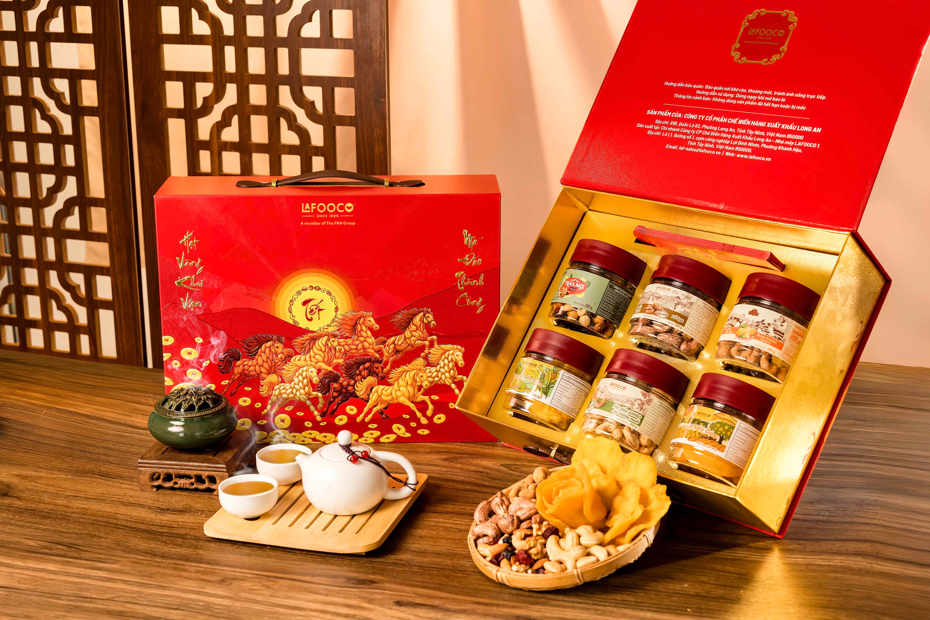 HỘP QUÀ TẾT 2026 - MÃ ĐÁO THÀNH CÔNG - LAFOOCO