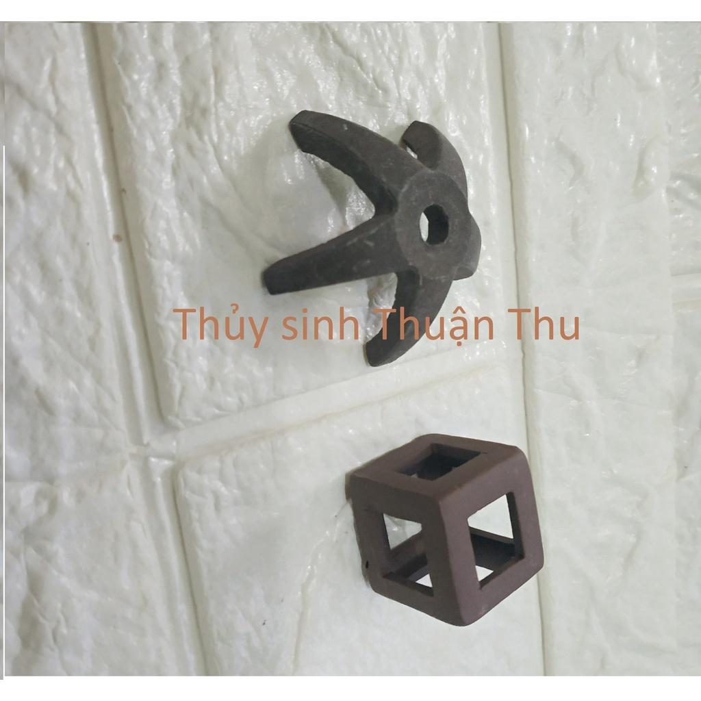Đồ chơi tép hình sao và hình khối lập phương