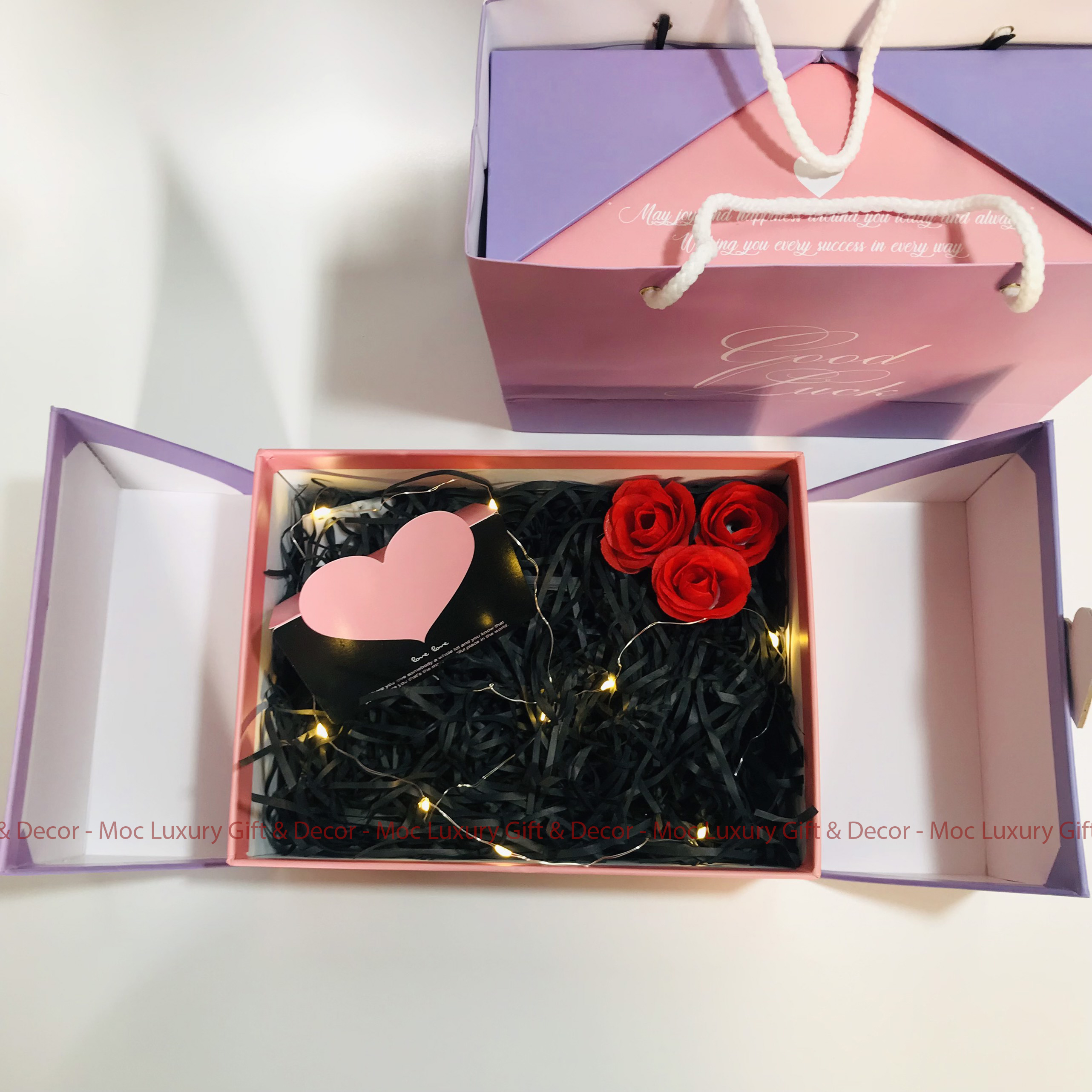 (23x17x9 cm) Hộp Quà Tặng Người Yêu, Hộp Quà Tặng Valentine, Kèm Túi Giấy, Đèn Led, Giấy Rơm, Thiệp