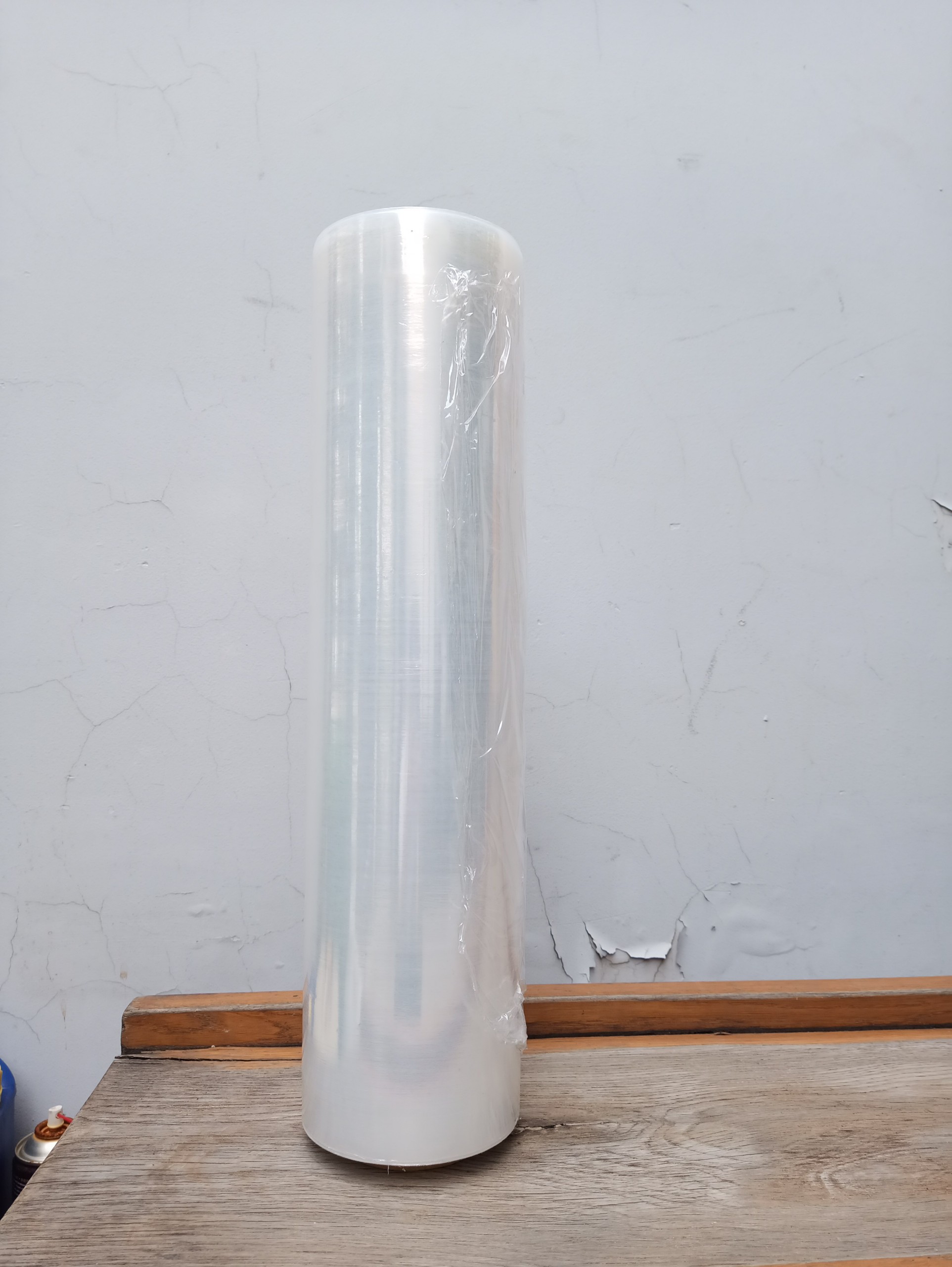 Màng PE quấn hàng, bảo vệ hàng hóa 50cm x 3.3kg