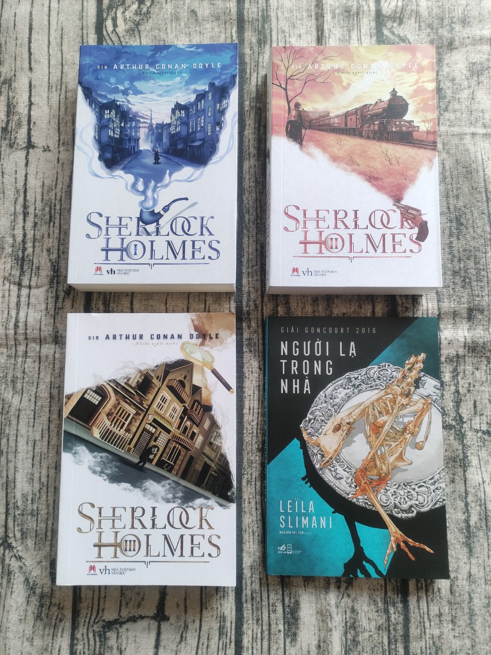 Combo 3 cuốn Sherlock Holmes Toàn Tập(tập 1,2,3) vs Người lạ trong nhà