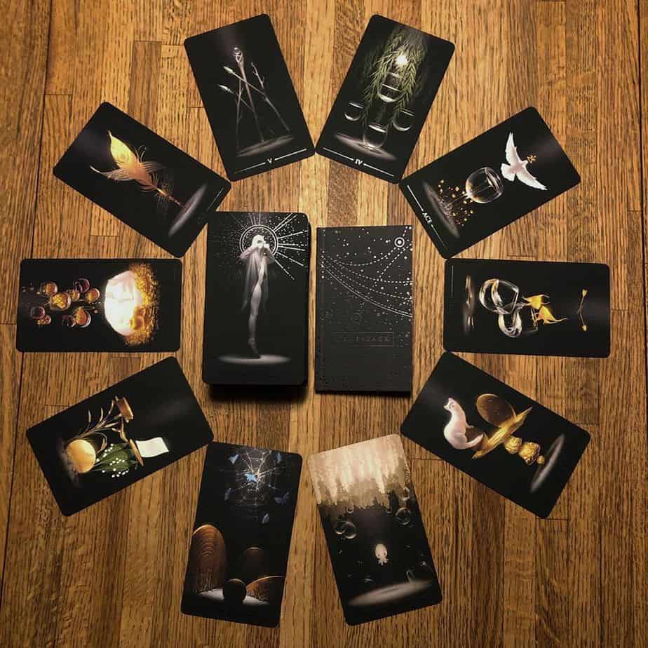 Bộ bài True Black Tarot