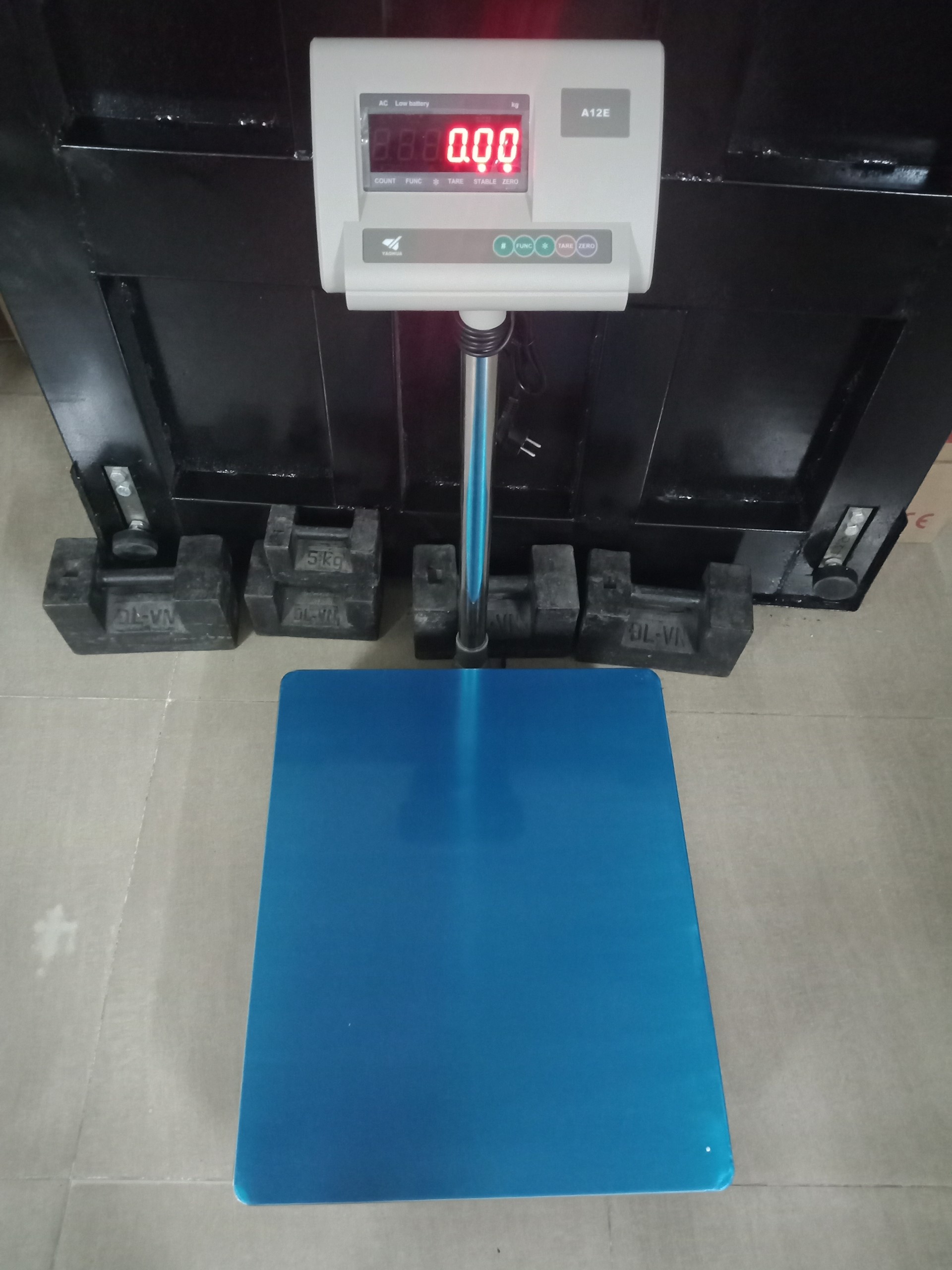 Cân bàn điện tử A12 (150kg/20g)