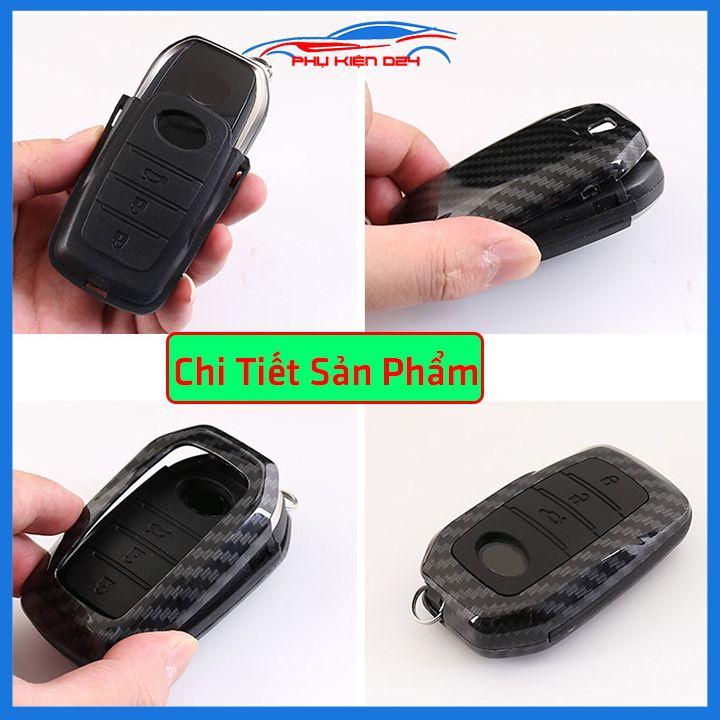Ốp vỏ bọc chìa khóa xe Camry 2014-2015-2016-2017-2018 sợi nhựa cacbon kèm móc treo Inox