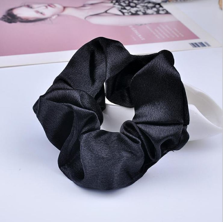 Combo 2 Dây Chun Buộc Tóc Scrunchies Vải Lụa Xinh Xắn (màu ngẫu nhiên)