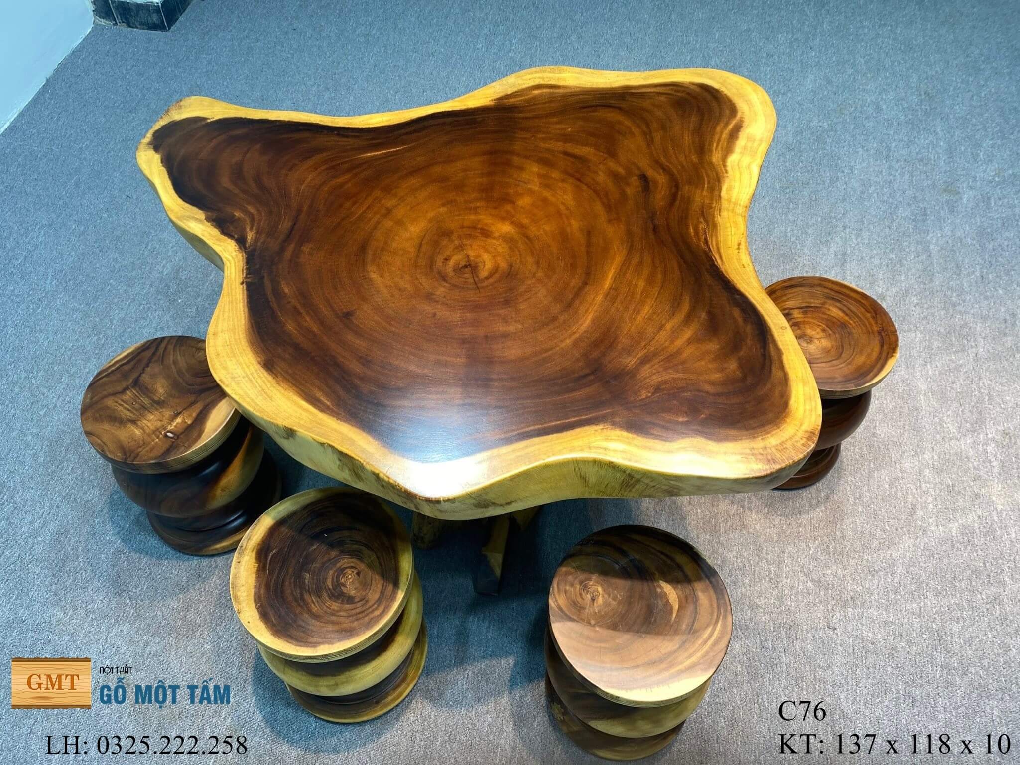 Bàn Cafe Gỗ Me Tây, Bàn Sân Vườn Gỗ Me Tây, Bàn Gỗ Me Tây Nguyên Tấm Dài 1,37m Rộng 1,18m Dày 10cm