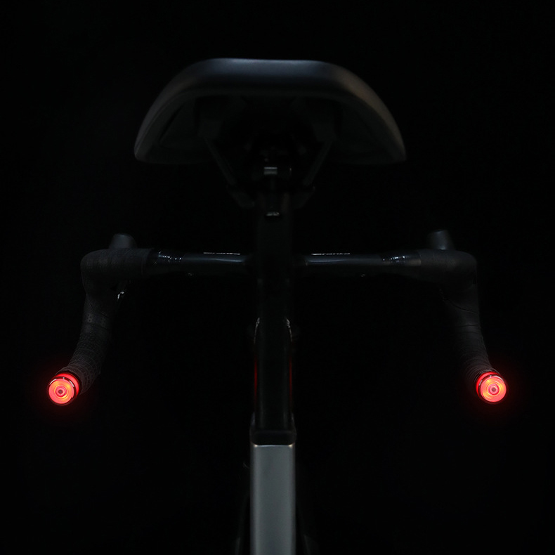 Đèn LED Gắn Lỗ Ống Tay Lái Xe Đạp BT-0601 cho đường kính lỗ 15-23mm Sạc Type-C 6 Màu Mai Lee An Toàn Ban Đêm - Mai Lee