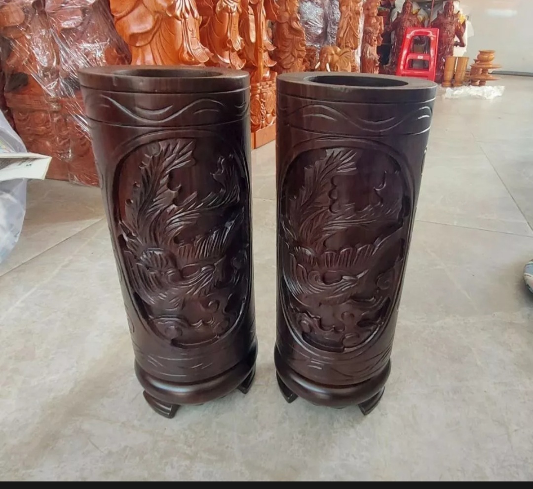 Ống đựng nhang gỗ mun nguyên khối chạm khắc hoạ tiết cao 30cm
