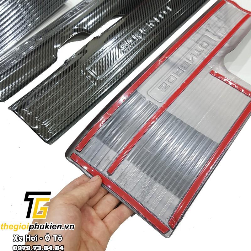 Bộ Ốp bậc cửa, Nẹp bước chân Kia Sorento 2021 vân Carbon
