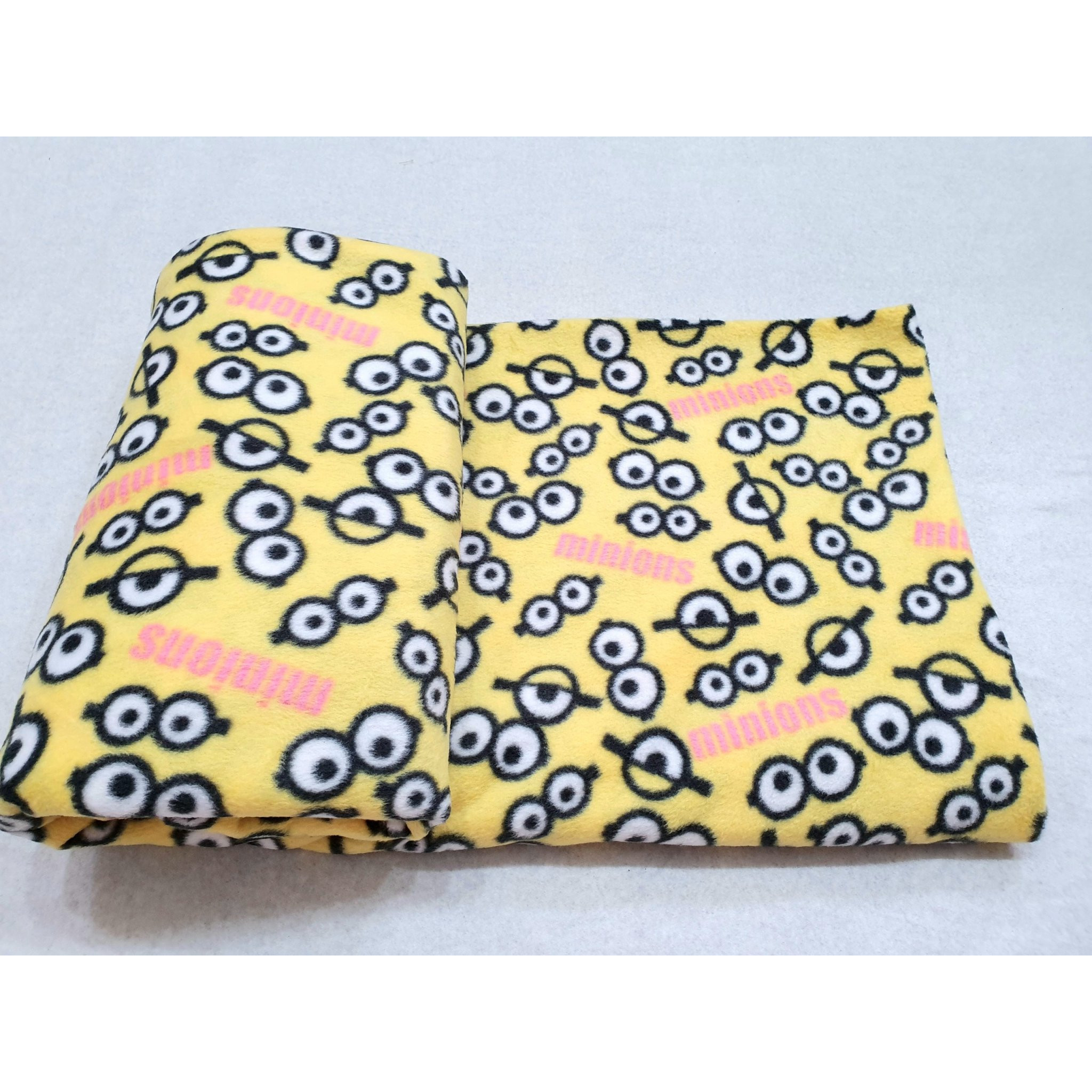 Mền nỉ cotton Minion 2m x 1m6