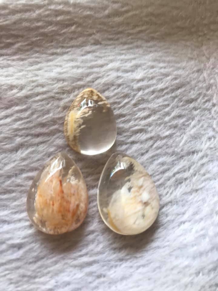 MẶT DÂY CHUYỀN ĐÁ THẠCH ANH ƯU LINH TỰ NHIÊN HÌNH GIỌT NƯỚC MÀU BÔNG TRẮNG VÀNG CAO 23,5MM ĐK 17,5MM