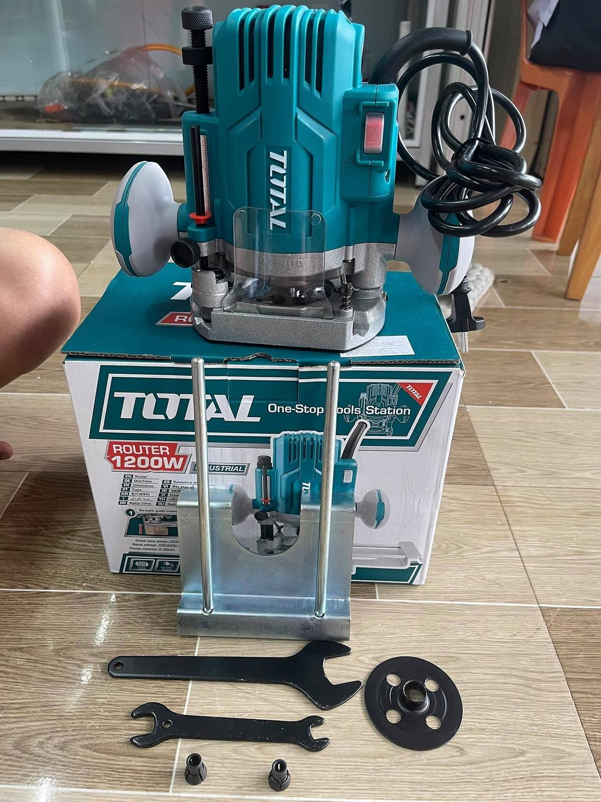 MÁY PHAY GỖ 30MM 1200W TOTAL TR110816 - HÀNG CHÍNH HÃNG