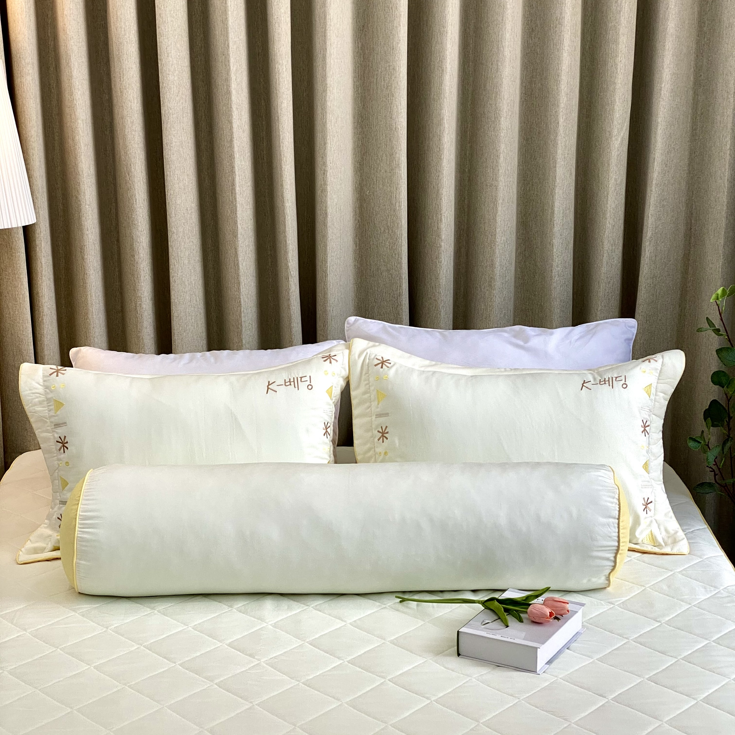 Bộ ga giường chần bông KBedding by Everon KMTS 102 Microtencel Vàng
