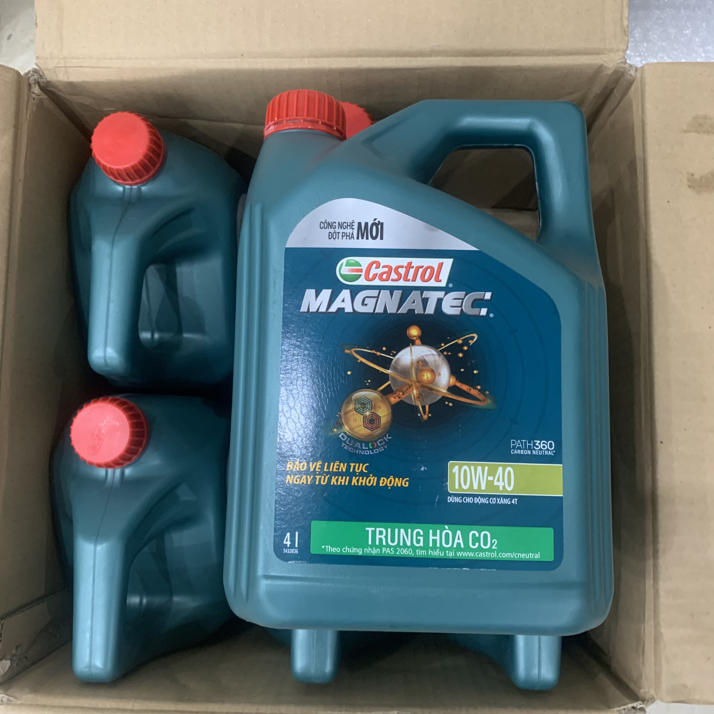 Nhớt ô tô, nhớt tổng hợp CASTROL MAGNATEC 10W40 4Lit