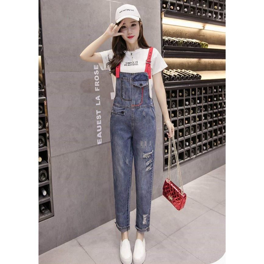 Set Quần Yếm Jean Kèm Áo Thun Cotton phong cách thời trang trẻ trung,năng động. Set Quần Yếm Jean Kèm Áo Thun Cotton thích hợp cho Chị/Em đi chơi hoặc tham dự những buổi tiệc nhỏ nhé