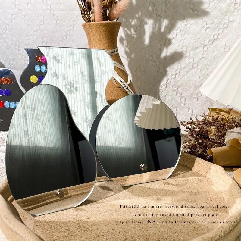 Kệ mica tráng gương trưng bày móng tay, nail, nhiều màu sắc - Vàng gương