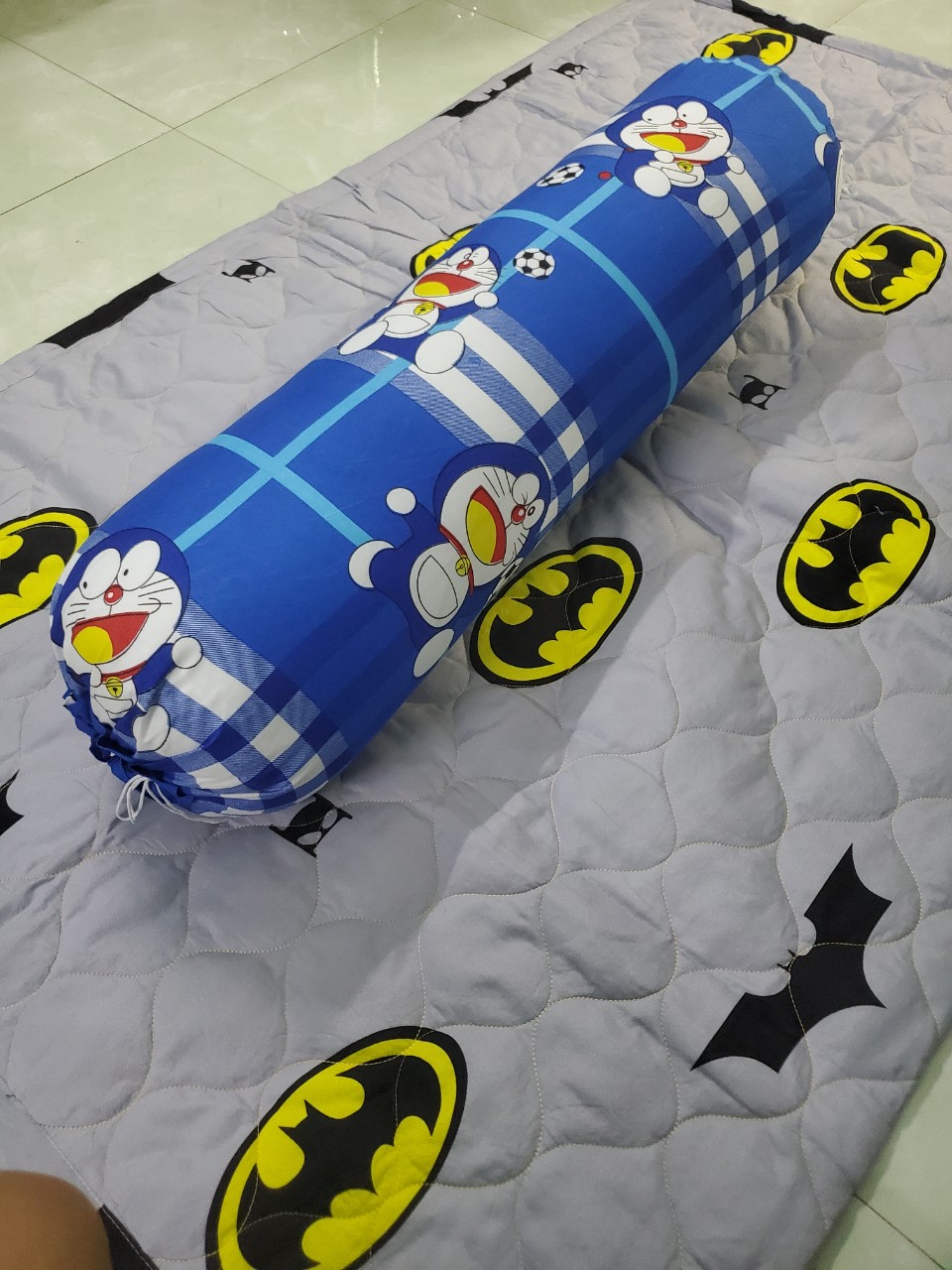 Gối ôm mút foam cao cấp , tặng kèm áo gối ngẫu nhiên