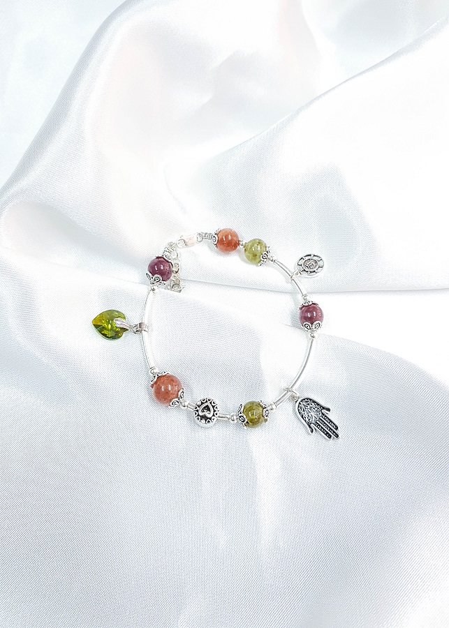 Vòng tay mệnh mộc, hỏa đá ganet xanh, đá tourmaline mix đá mặt trời+ charm bàn tay LAT.101