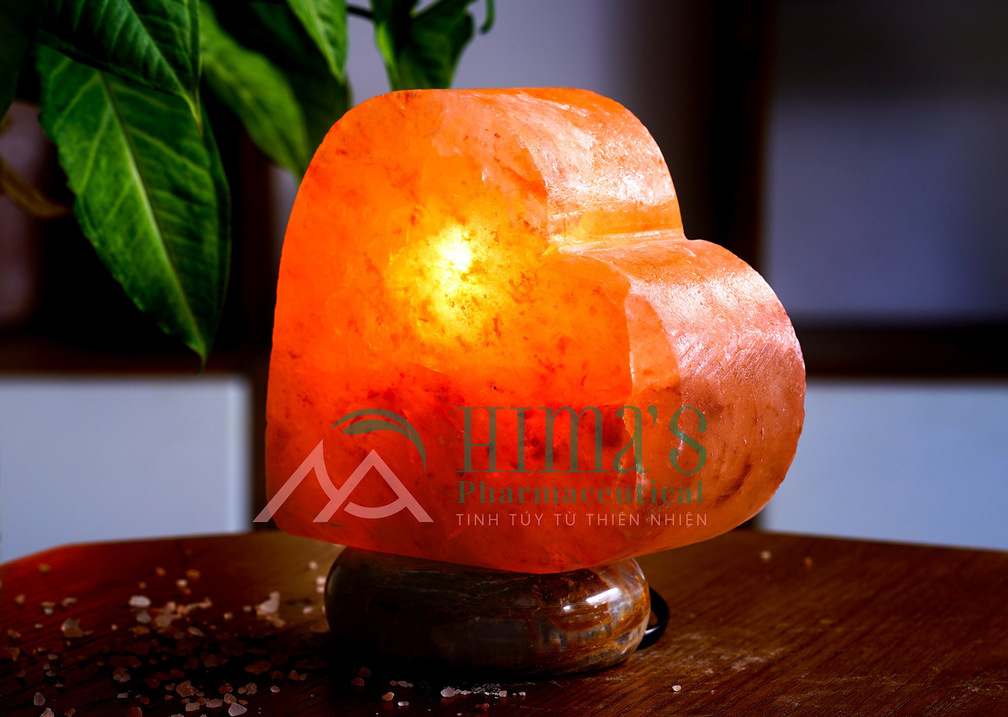 Đèn Đá Muối Hình Trái Tim Đế Cẩm Thạch