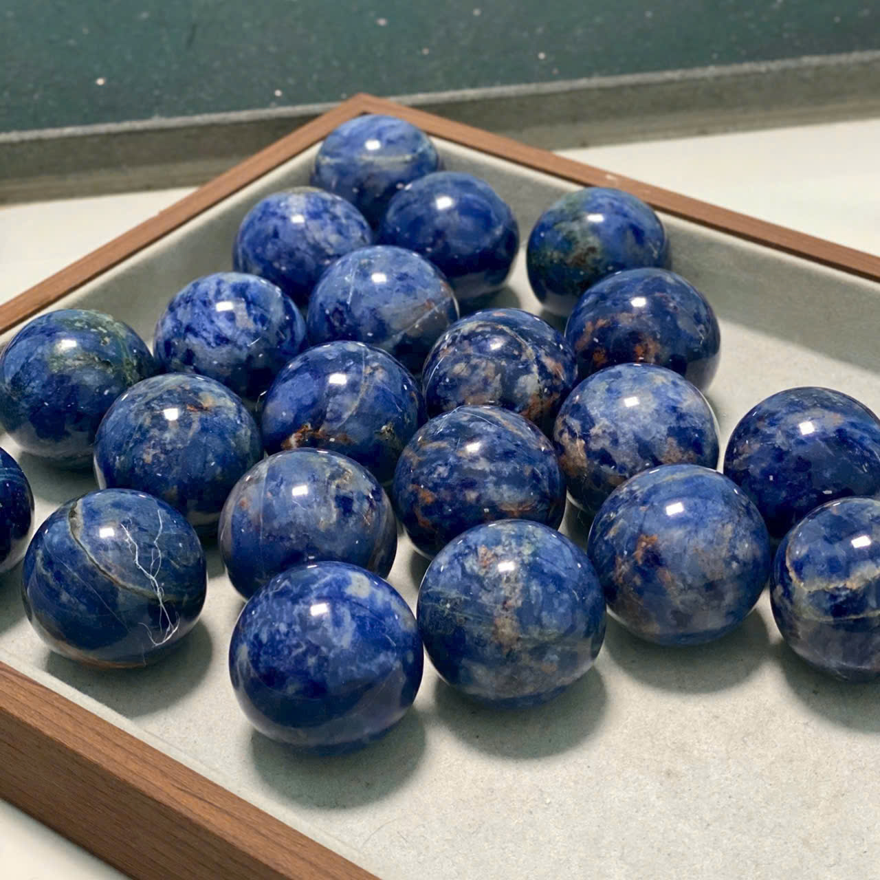 Cặp Bi Lăn Tay Đá Lapis Lazuli 4cm – Đá Xanh Tự Nhiên, Hỗ Trợ Thư Giãn – Trang Trí Bàn Làm Việc