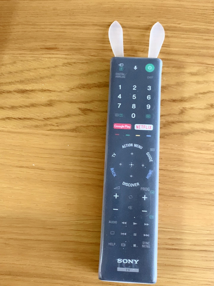 Vỏ Bọc Điều Khiển TV Remote Điều Hoà Silicone Tai Thỏ Dạ Quang Phát Sáng Chống Thấm Nước Bụi Bẩn - Hàng Nhập Khẩu