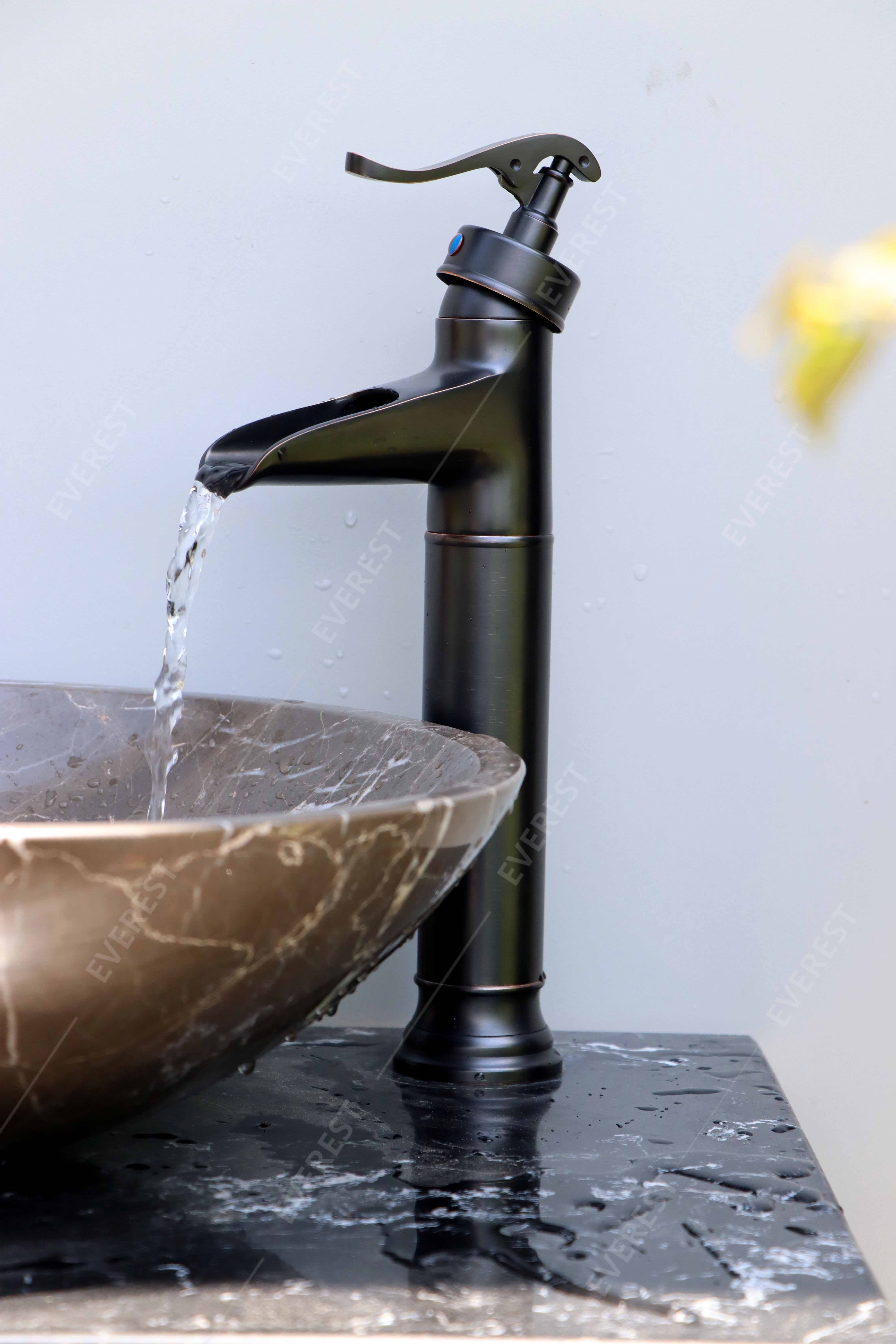 Vòi rửa lavabo bằng đồng đen EVEREST EV-VĐ34