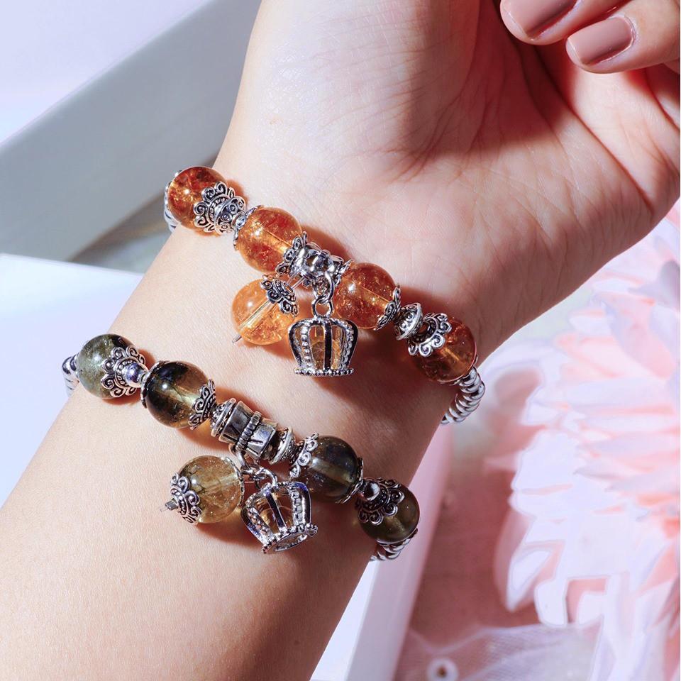 VÒNG TAY HỒ LY TRONG CÁCH ĐIỆU ĐỦ MÀU SẮC