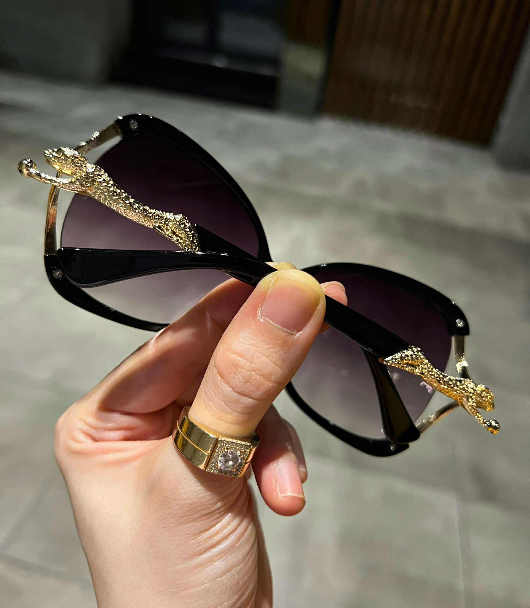 Kính thời trang đi đường chống nắng sành điệu gọng con báo cao cấp cho nữ