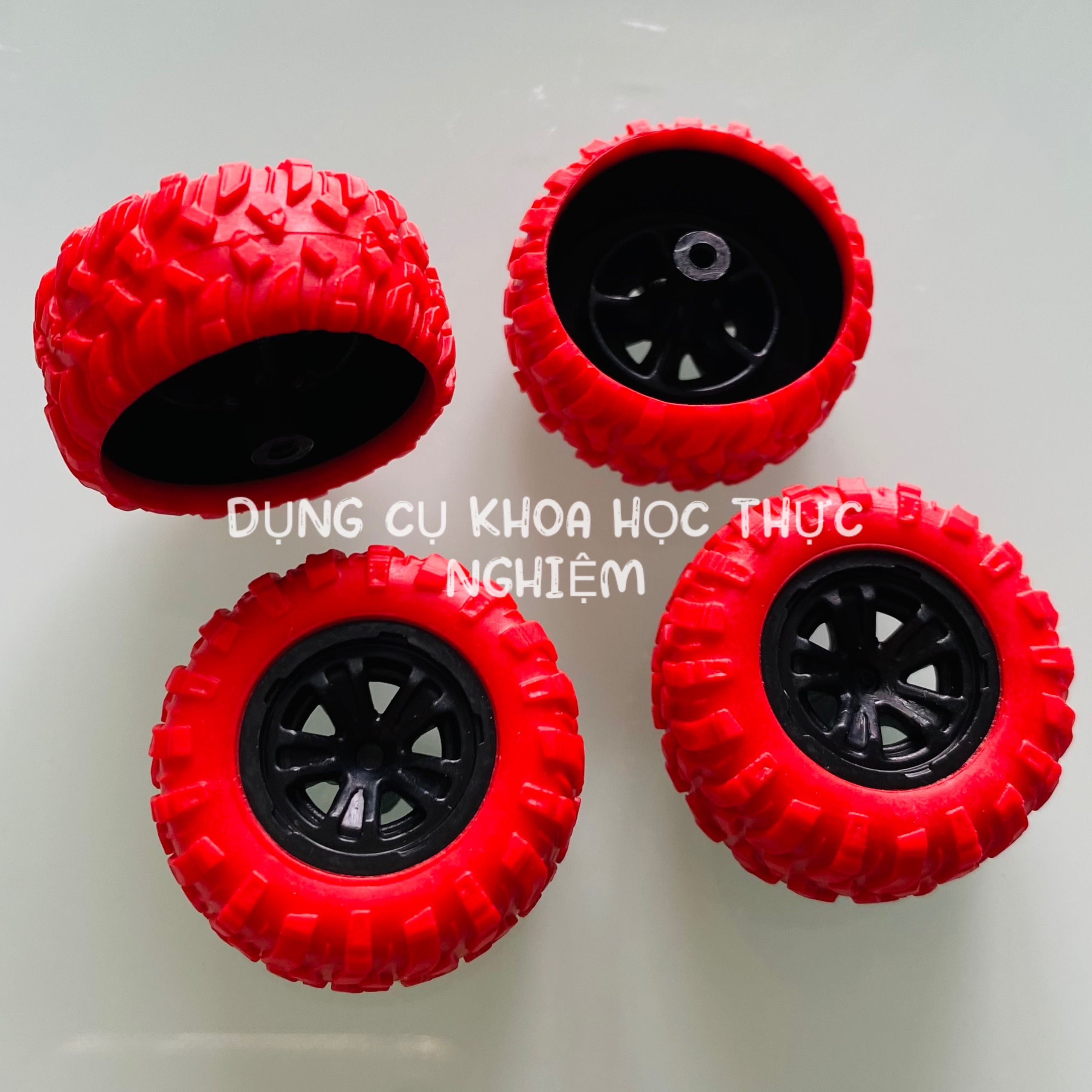 Bánh xe mini vỏ sao su đường kính 33mm trục 2mm rất đẹp để chế xe DIY steam steam - HM0131