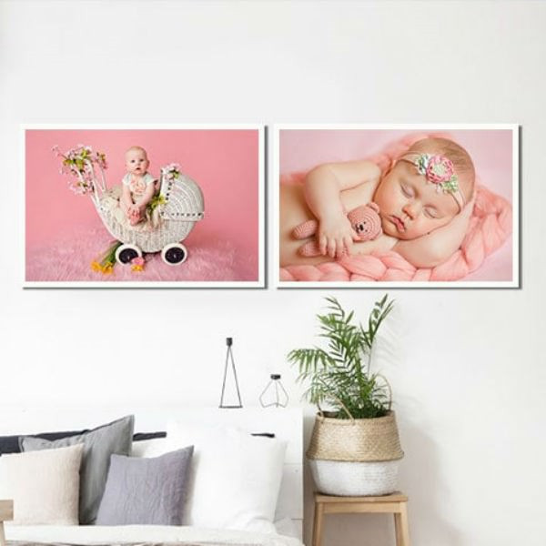 Bộ 2 Tranh Canvas Không Viền Treo Tường Về Trẻ Em Siêu Đáng Yêu W488