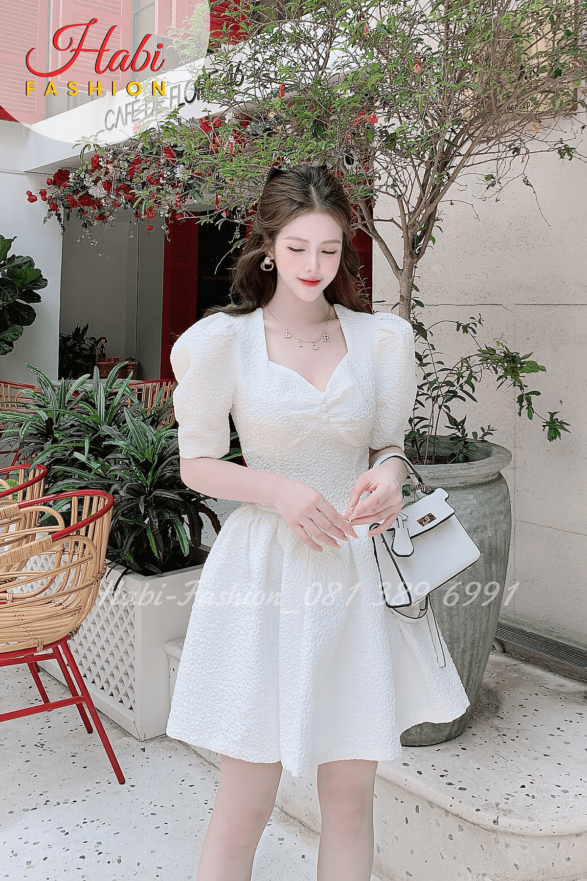 Váy nữ trắng gấm xốp cổ xinh tay bồng dáng xoè, Đầm gấm hoạ tiết hoa nổi tôn dáng tôn eo style Hàn Quốc (Gấm hoa)
