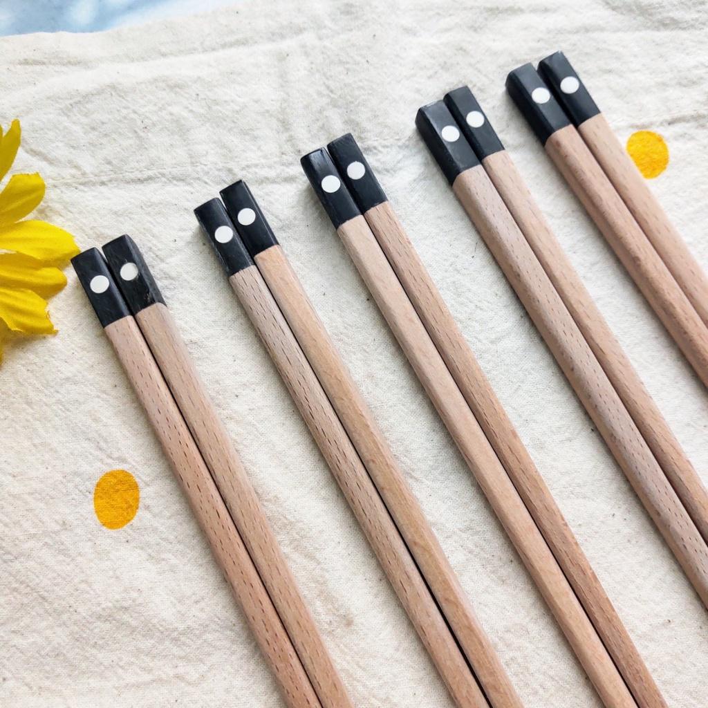 ĐŨA GỖ BEECH TỰ NHIÊN 23CM KHẢM TRAI CHẤM BI, ĐŨA ĂN CƠM AN TOÀN, CHỤP ẢNH TRANG TRÍ
