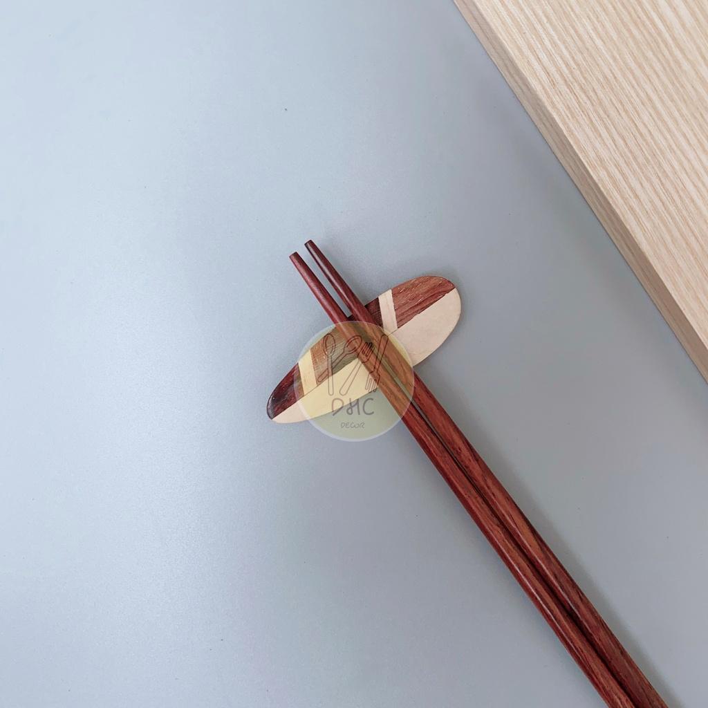 Gác đũa gỗ đẹp - Tiện dụng và sang trọng trên bàn ăn