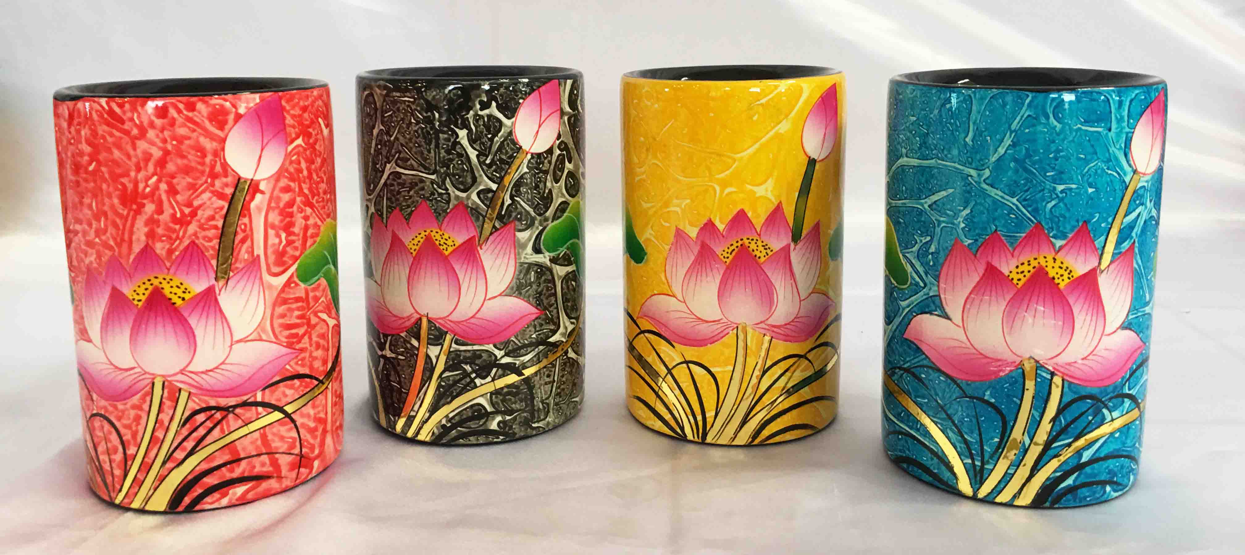 Cắm bút sơn mài