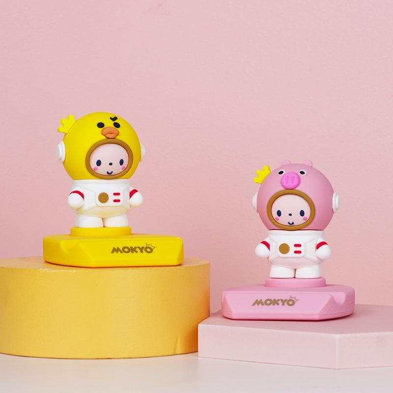 Giá Đỡ Điện Thoại/Máy Tính Bảng Để Bàn Họa Tiết Hoạt Hình Phi Hành Gia Dễ Thương